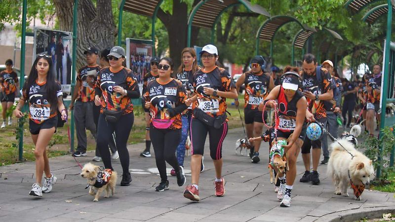 Lomitos protagonizan carrera con causa en apoyo a Huellitas Durango